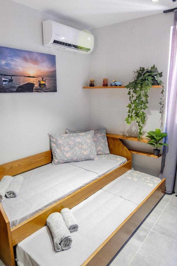 Old Town Boutique Studio's -